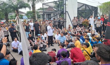 Kapolda Banten Turun Langsung Amankan Aksi BEM Se-Provinsi Banten di KP3B, Situasi Berlangsung Aman dan Kondusif